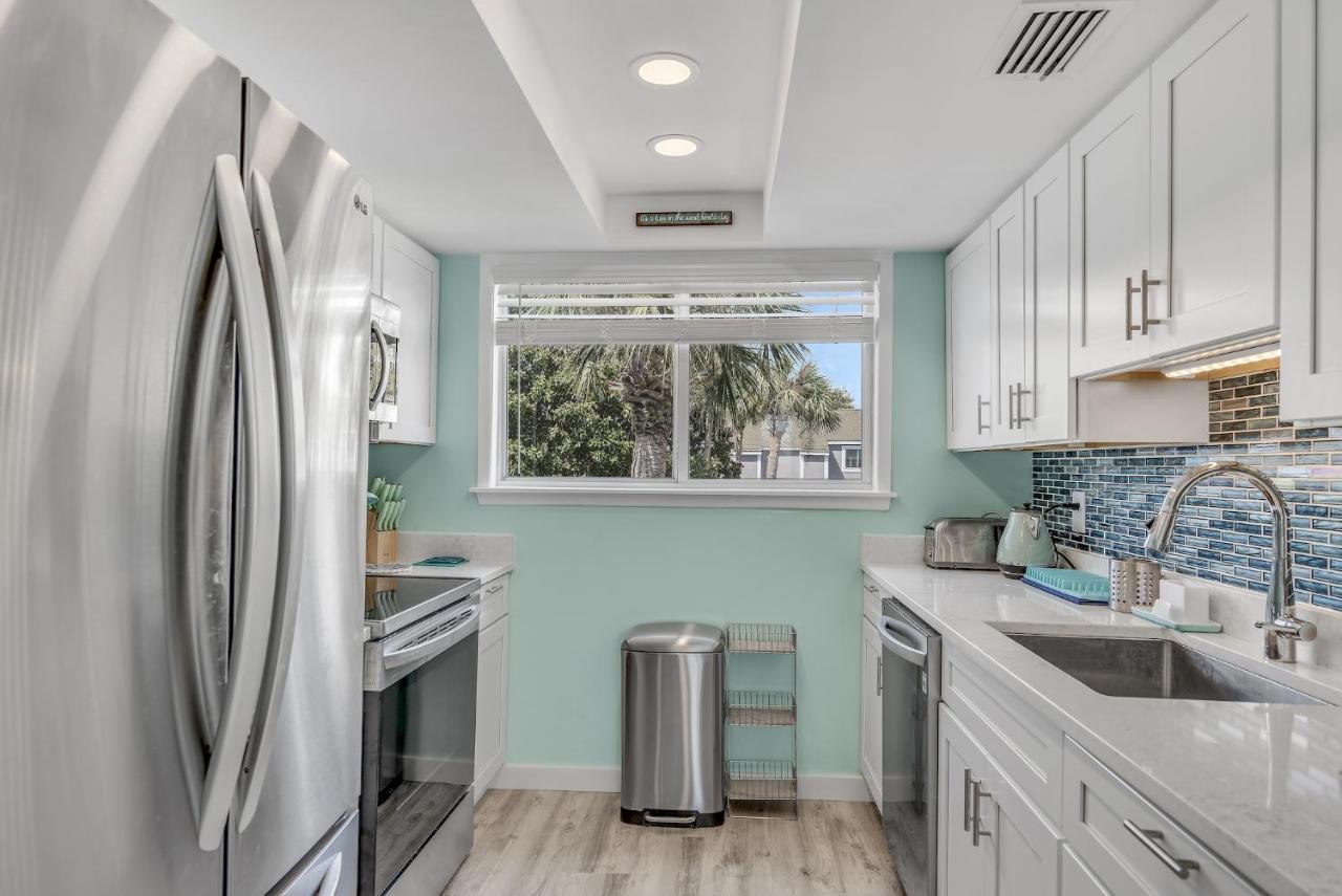 Southbay Gulf View: Beachfront Townhouse With Private Access
