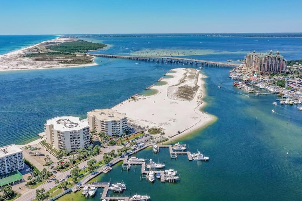 Charming Isle Access Townhome * Destin