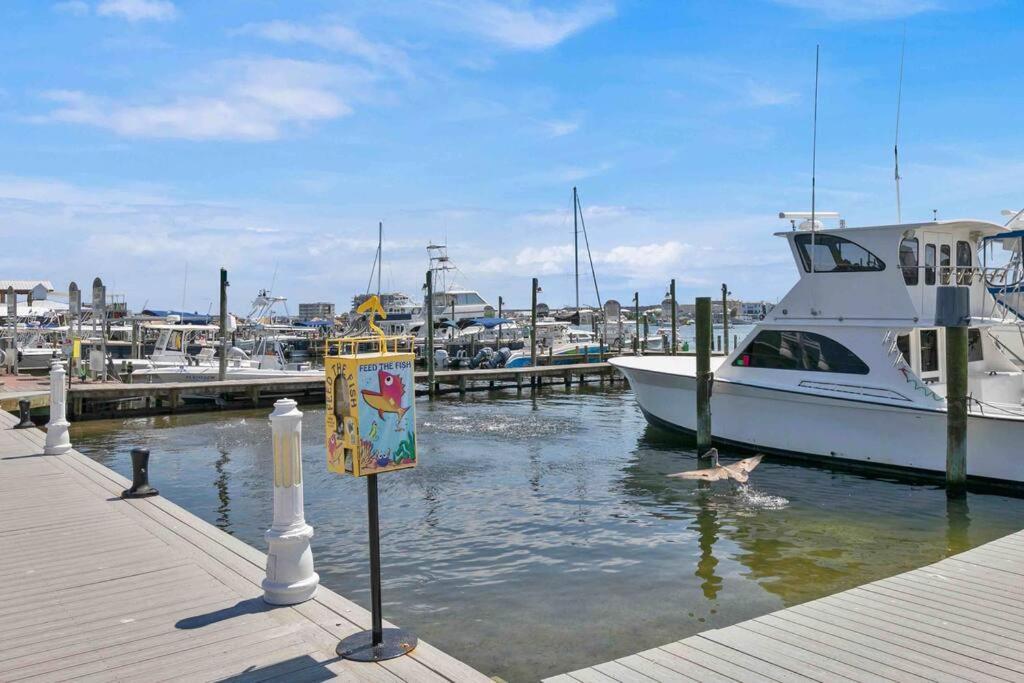 Charming Isle Access Townhome Holiday home *