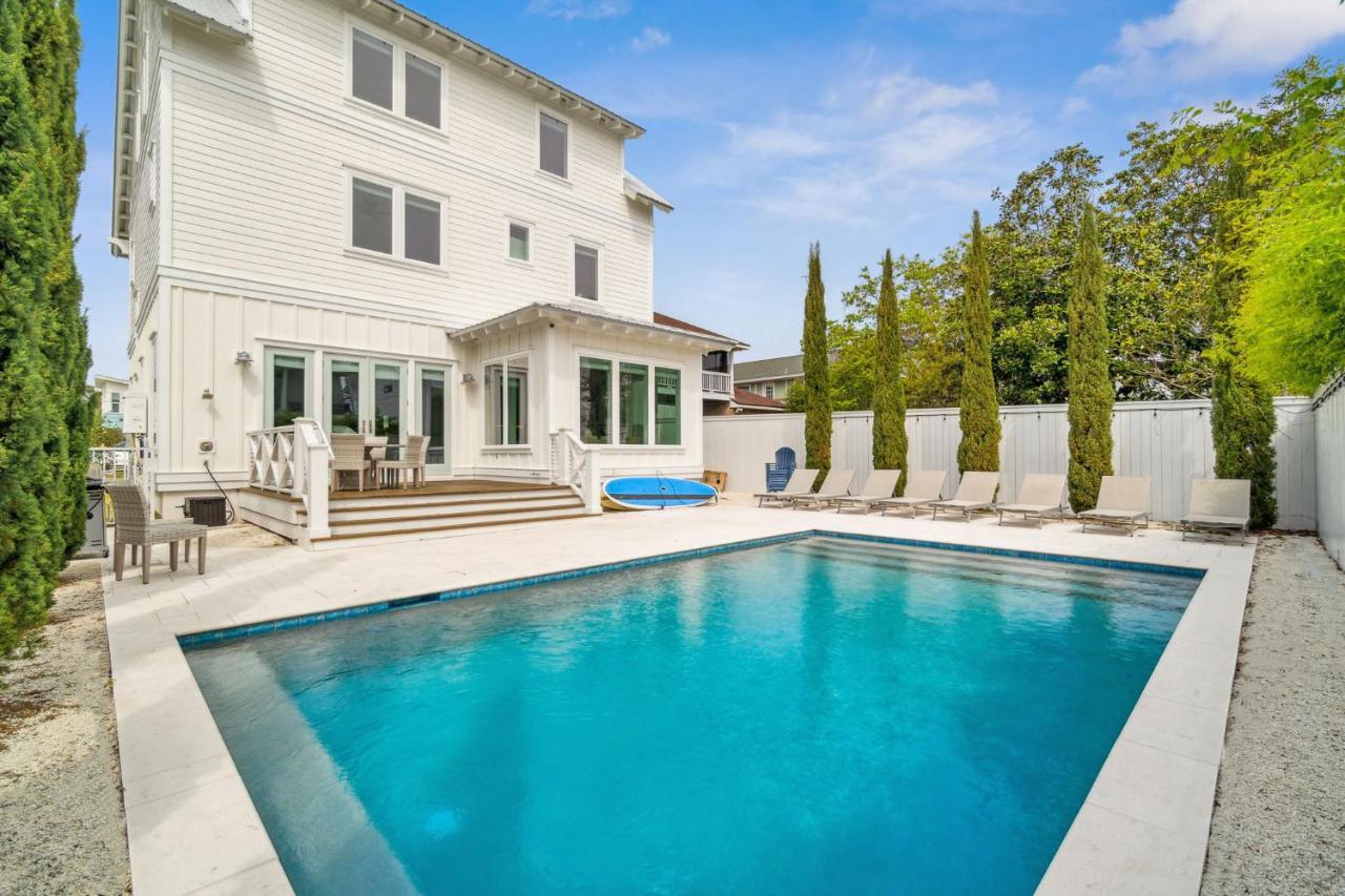 Crystal Tide With Heated Pool And Golf Cart Holiday home Destin