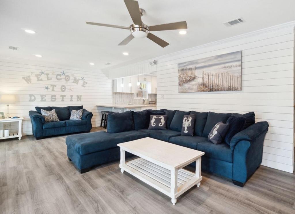 Paradise Palms With Heated Pool And Private Holiday home Destin