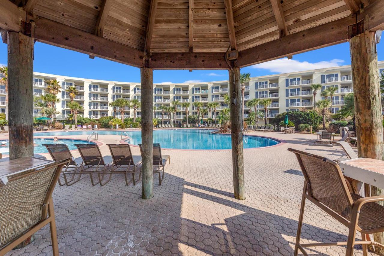 Holiday home Fun In The Sun! Crescent At Miramar - Gulf Front+beach Chairs