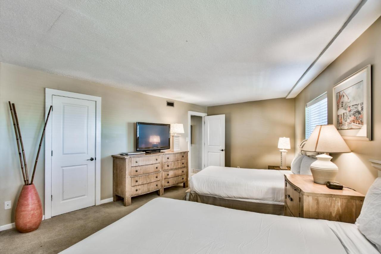 Edgewater 606 Holiday home *