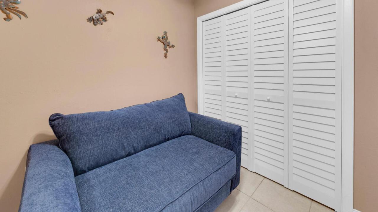Inlet Reef 215 - Spacious With Complimentary Seasonal Service And Great Water Views Holiday home Destin