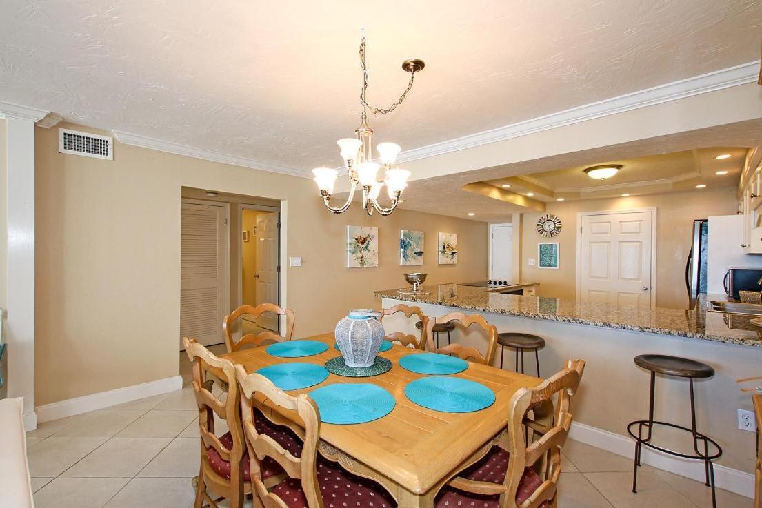 2063 Shoreline Towers - Beachfront Vacation * Destin