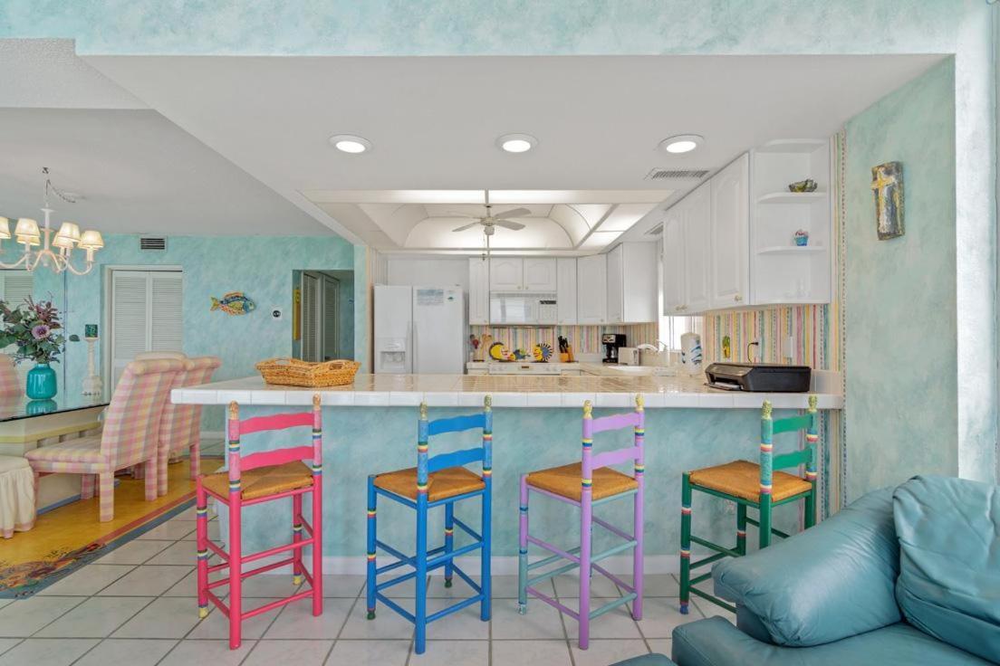 2096 Front 3 Bdrm Beachfront Free Setup