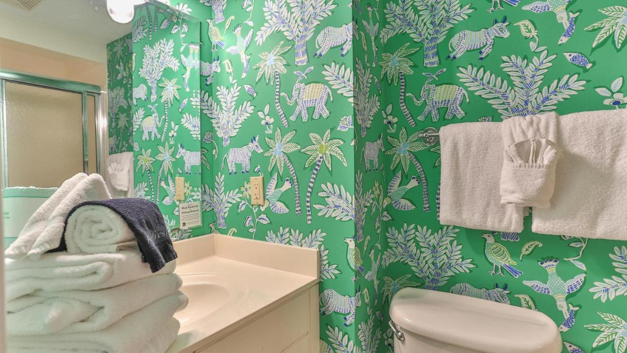 Aegean 210 - Updated 2 Bedroom 2 Bath At The Aegean *
