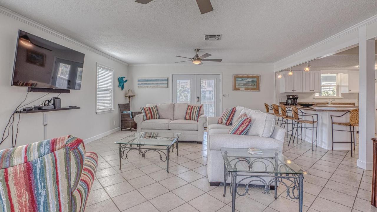 Holiday home The Back Porch - Is A Relaxing 4 Bedroom 3 Bathroom House On Isle *