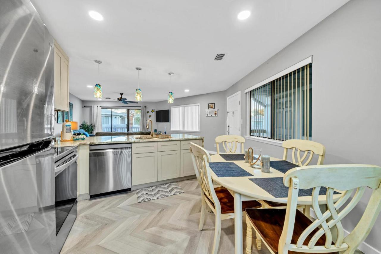 Crystal Village Ii 6b - Close To The 2bd 2ba Holiday home