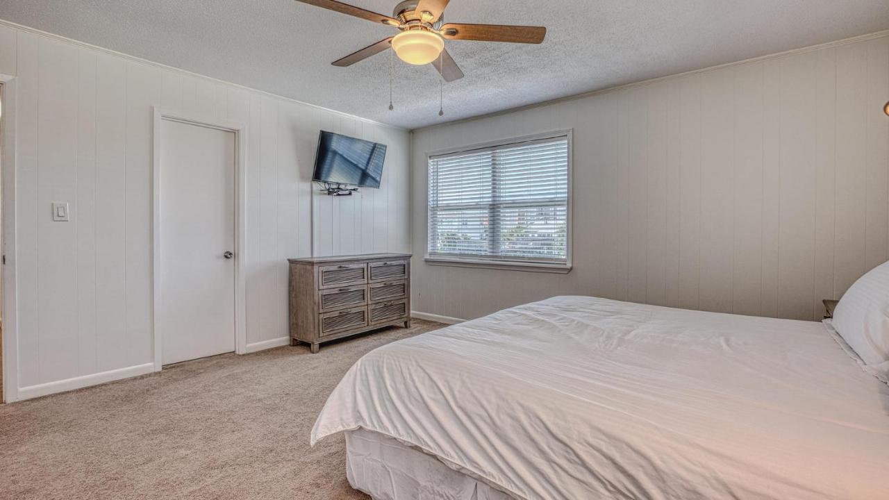 The Back Porch - Is A Relaxing 4 Bedroom 3 Bathroom House On Isle * Destin