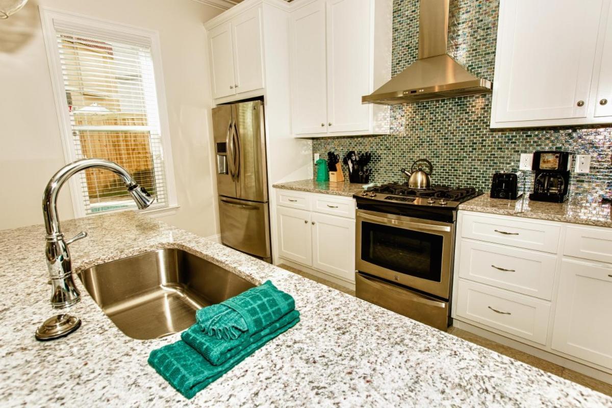 Wanderlust - Modern Close To The Private Pool * Destin