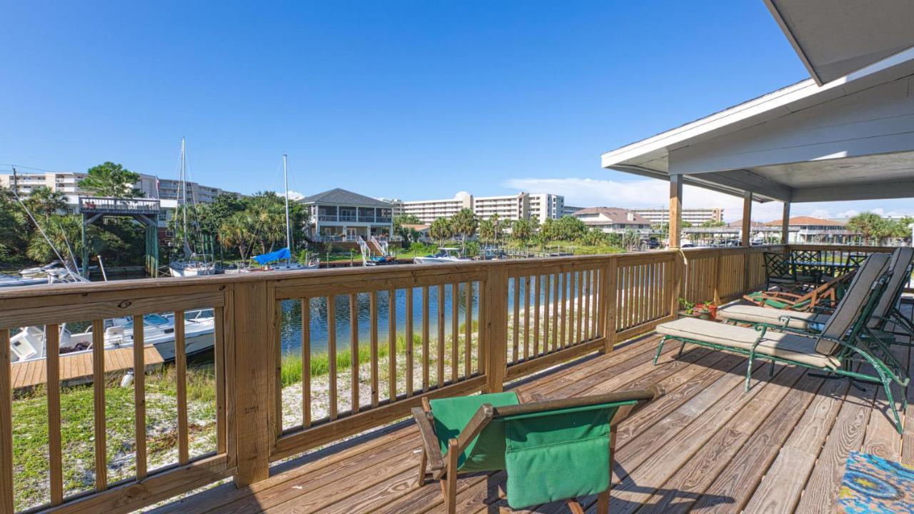 The Back Porch - Is A Relaxing 4 Bedroom 3 Bathroom House On Isle Destin