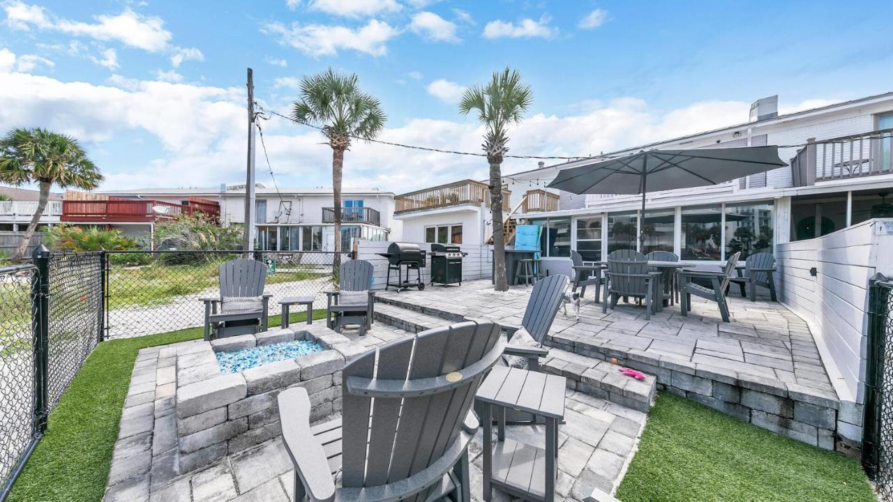 Red Hot Retreat - Updated Isle Townhome On The Harbor