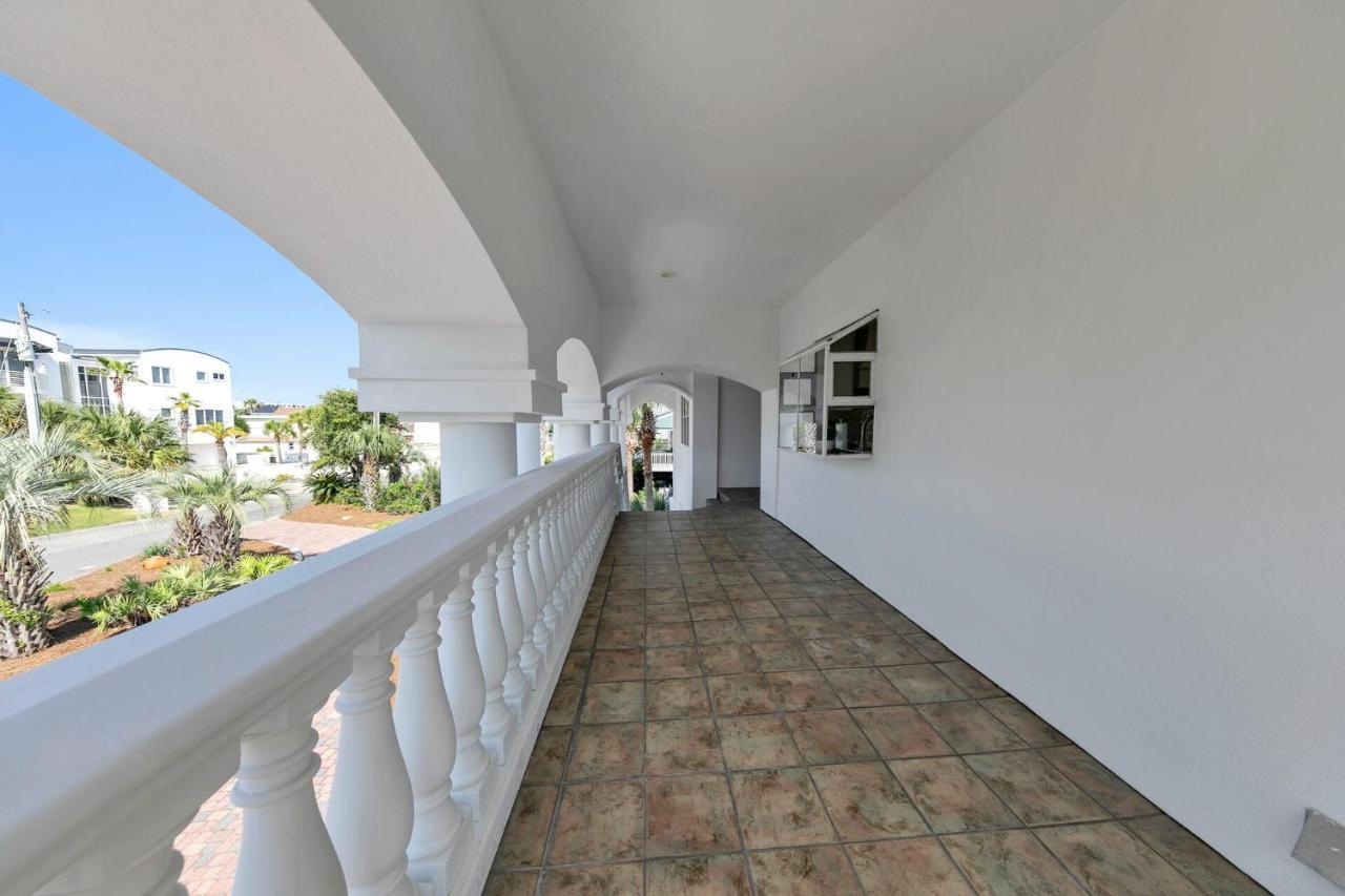Aqua Bella - Boater's Delight On Isle Holiday home Destin