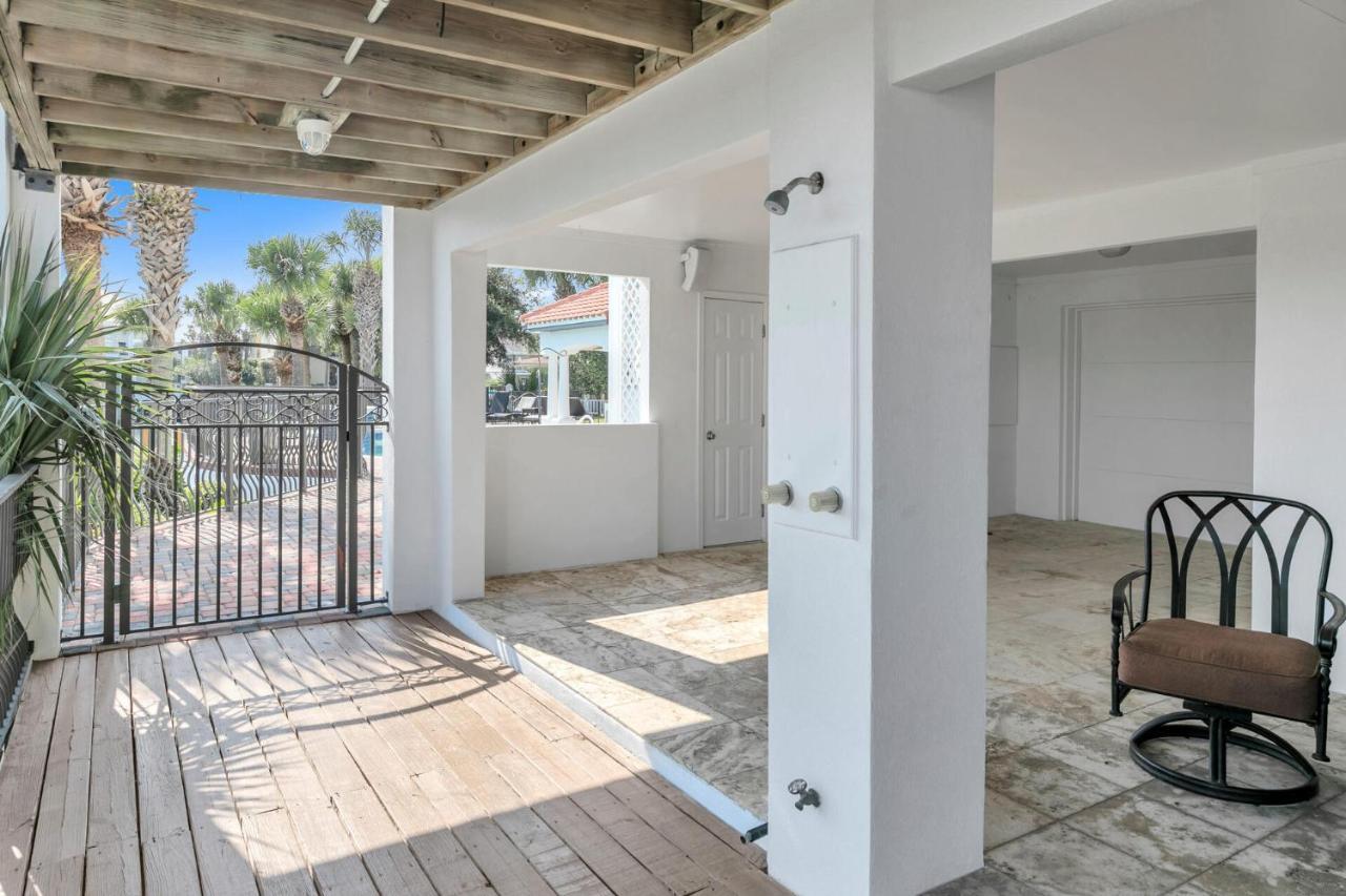 Aqua Bella - Boater's Delight On Isle