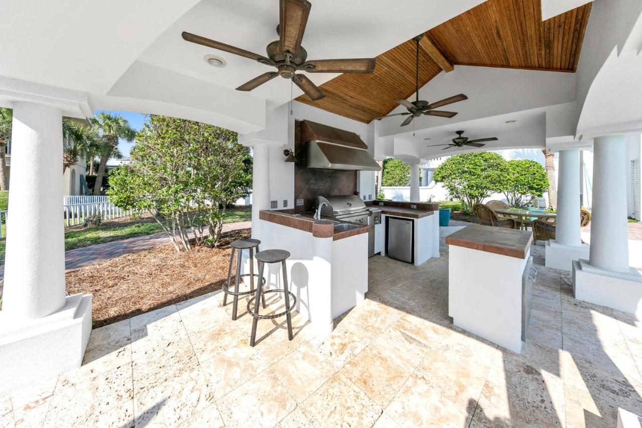 Aqua Bella - Boater's Delight On Isle Holiday home Destin