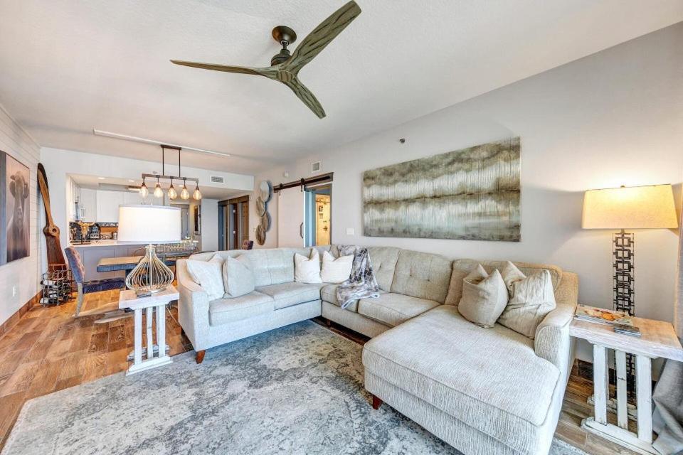 Ariel Dunes 2103 Salty Bull Fabulous Updated Condo! Holiday home Destin