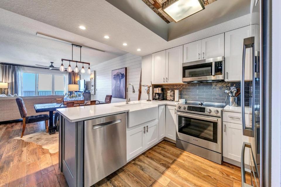 Holiday home Ariel Dunes 2103 Salty Bull Fabulous Updated Condo! Destin