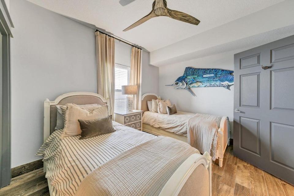 Ariel Dunes 2103 Salty Bull Fabulous Updated Condo! Holiday home Destin