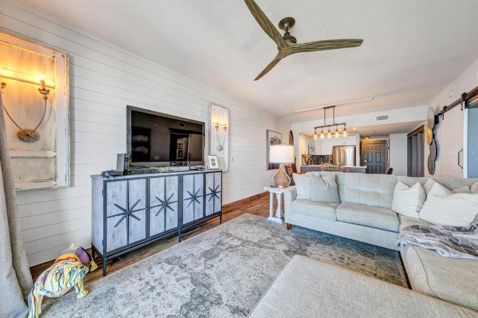 Ariel Dunes 2103 Salty Bull Fabulous Updated Condo! Destin