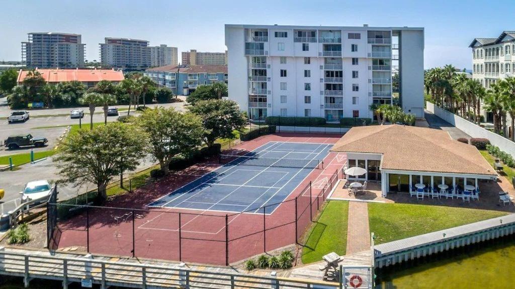 Dolphin Point 601b - Remodeled 2br With Harbor Views Holiday home