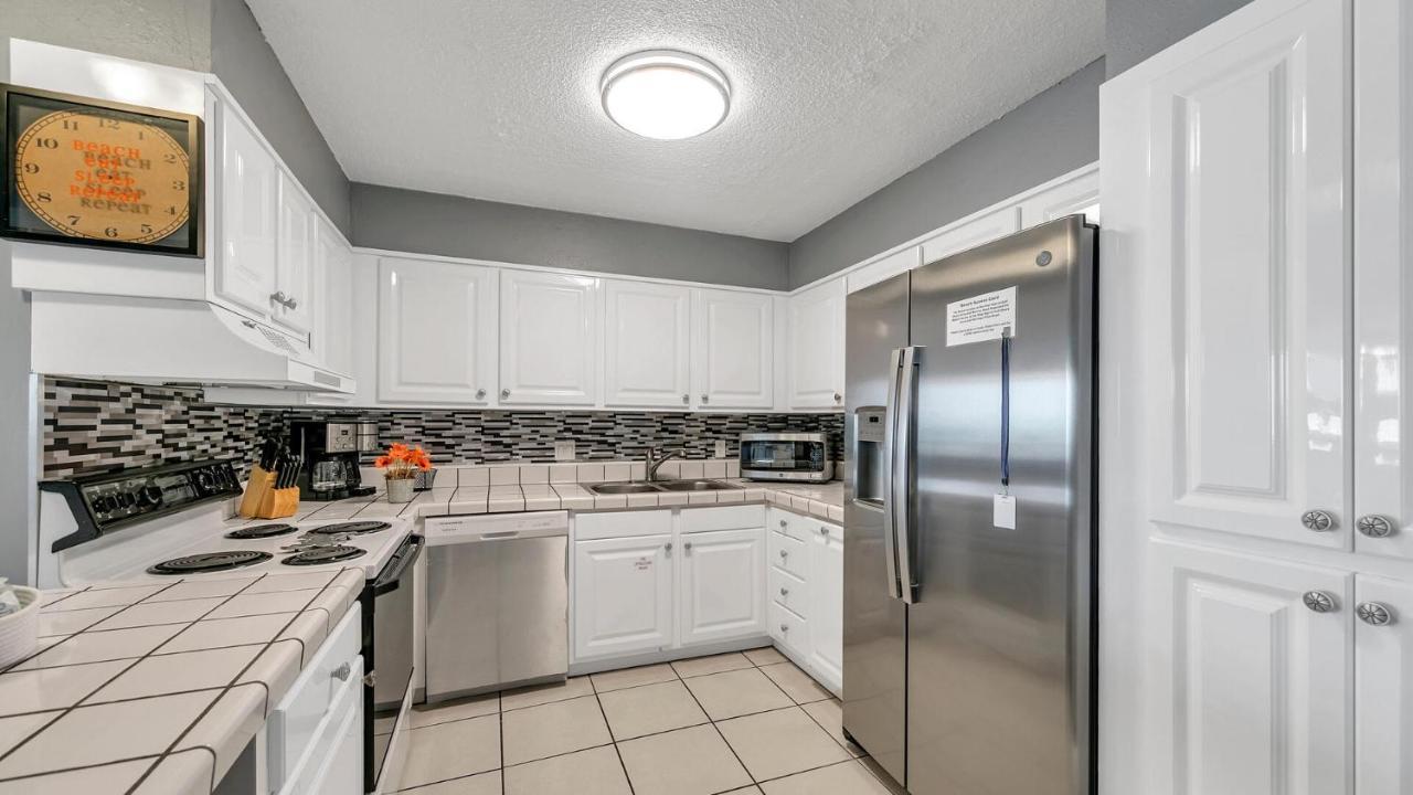 Dolphin Point 601b - Remodeled 2br With Harbor Views