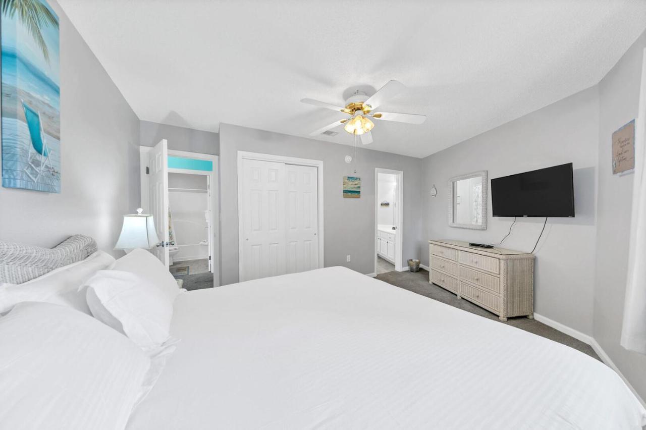 Crystal Village Ii 18a - 2bedroom 2ba Near The Sleeps 6! Destin