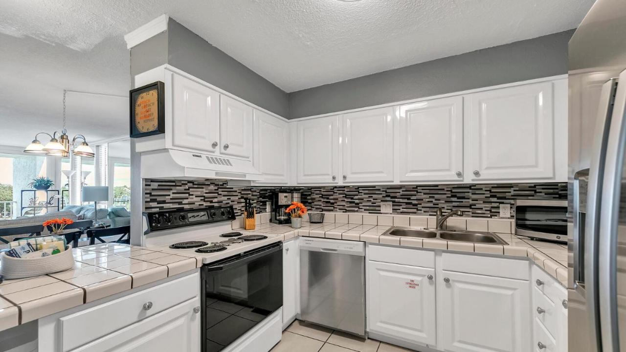 Dolphin Point 601b - Remodeled 2br With Harbor Views * Destin