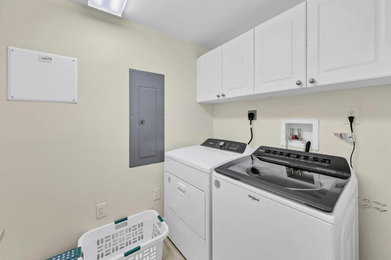 Harbor Landing 101b - 3br With Harbor Views On Isle Holiday home *