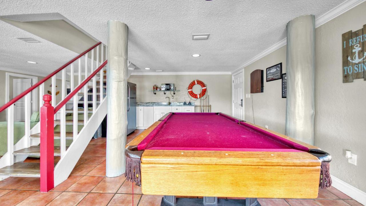 Palm Breeze - Is A 4br With Private Pool And Boat Dock In Destin