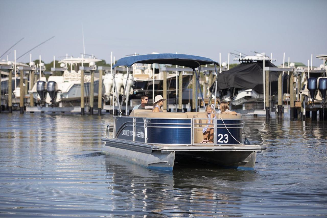 A Little Nauti With Pool And Golf Cart Holiday home