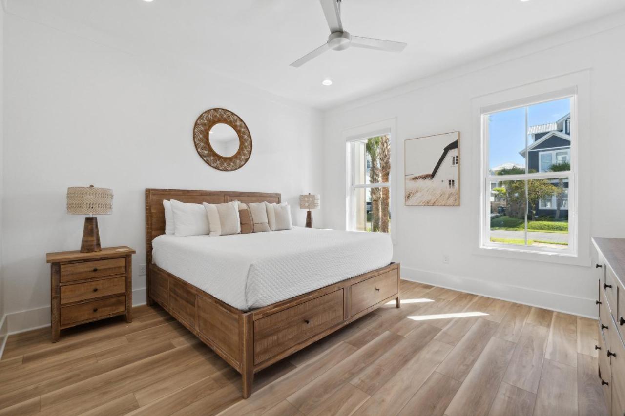 A Little Nauti With Pool And Golf Cart Holiday home Destin