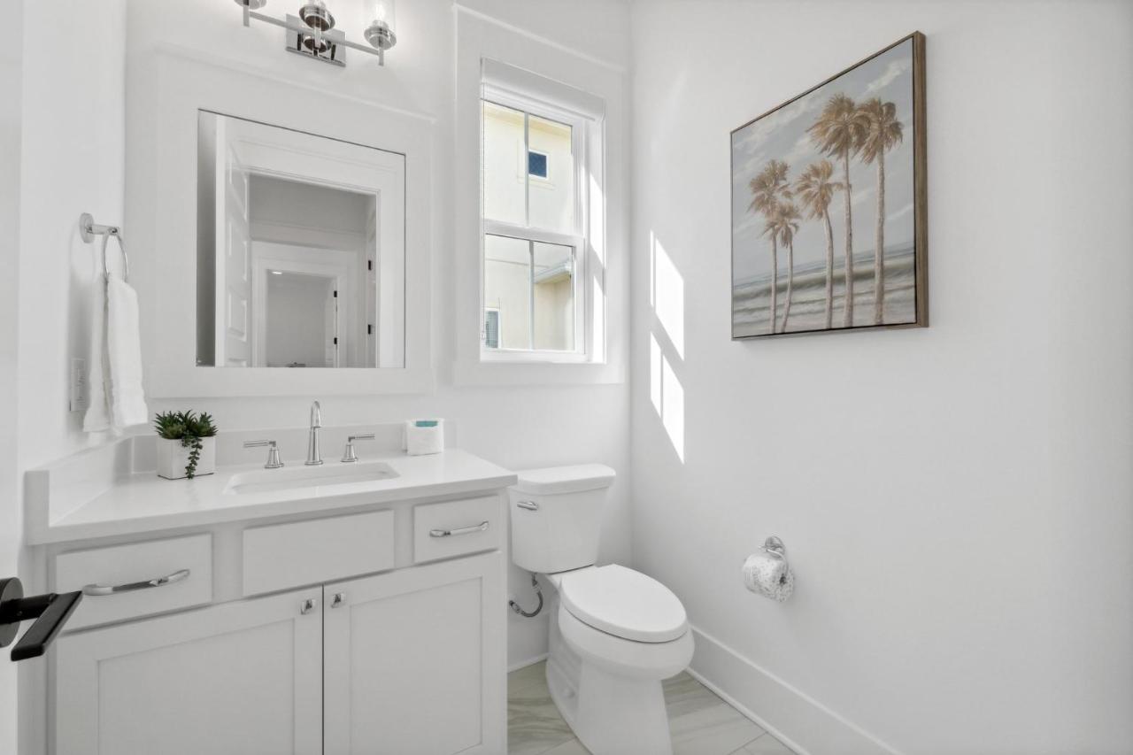 A Little Nauti With Pool And Golf Cart Holiday home