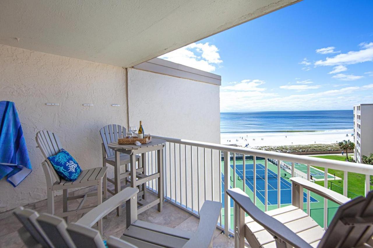 Surf And Racquet Unit 715 * Destin