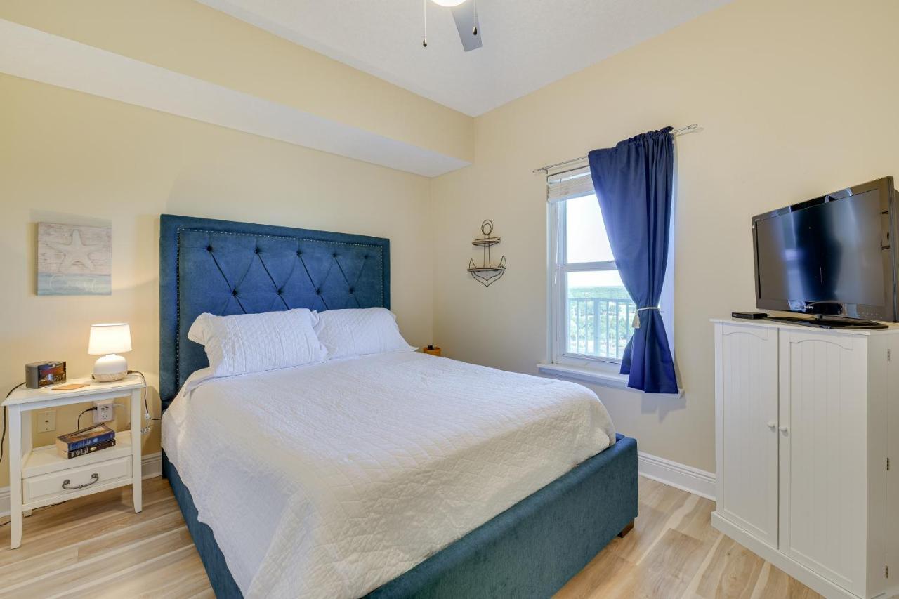 Miramar Getaway With Balcony And Ocean View! Destin