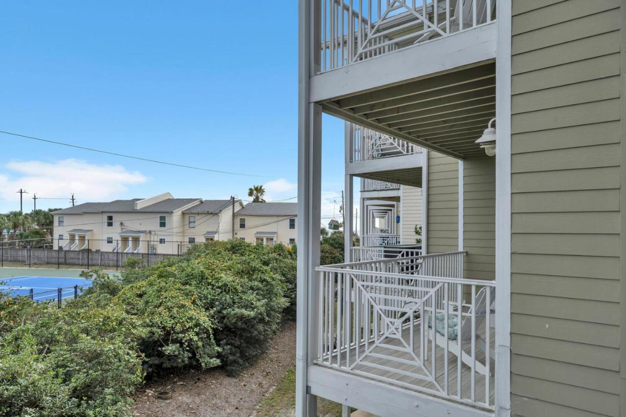 Walking Distance To Beach! Bc Pointe Townhomes 403 Holiday home