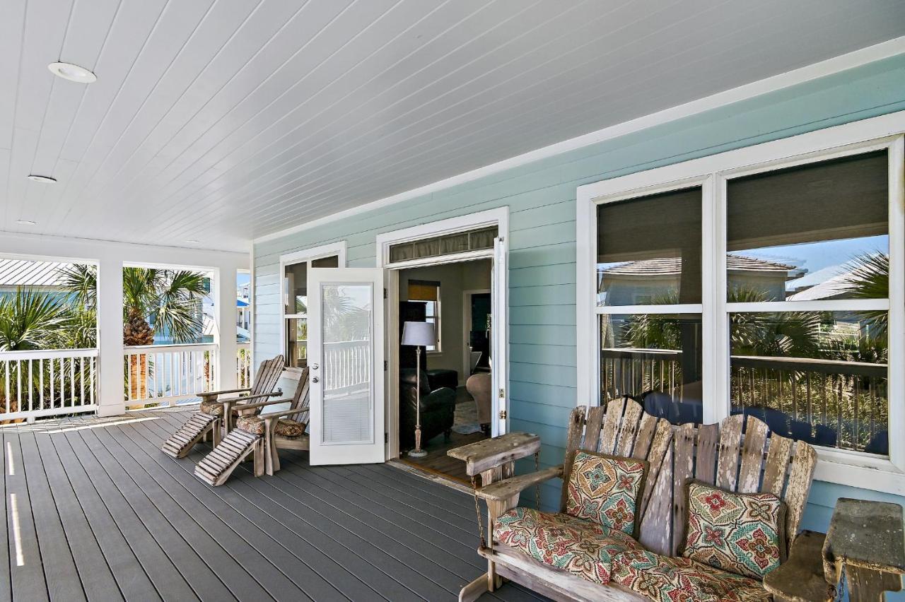 Serenity At Pointe Holiday home