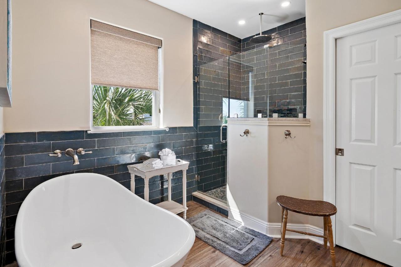 Serenity At Pointe Holiday home