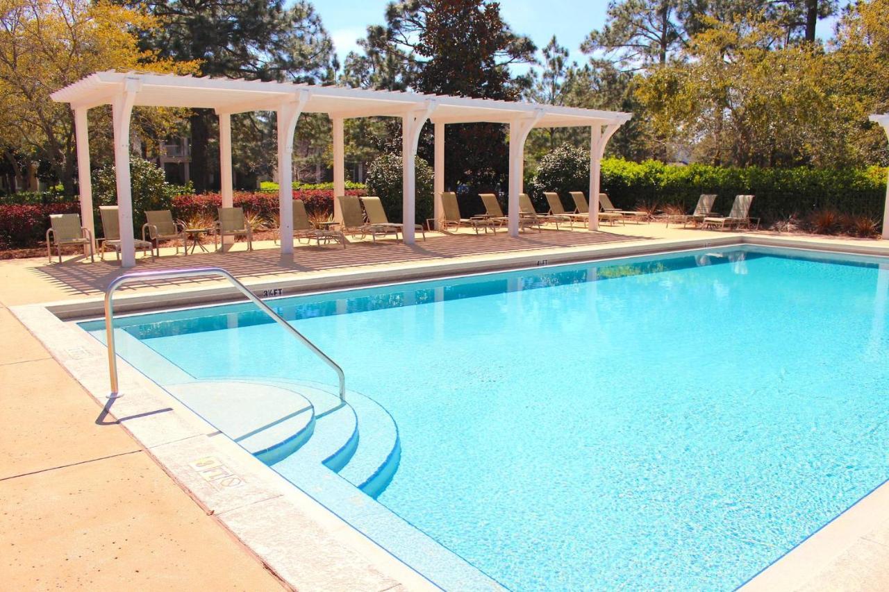 1282 Laurel Grove *