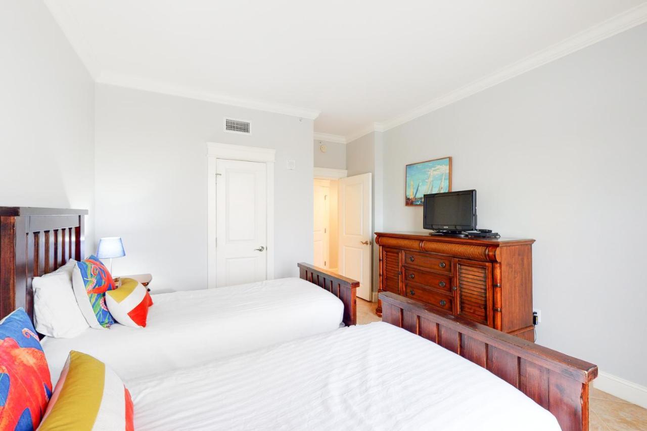 Grand 2801 Apartment *