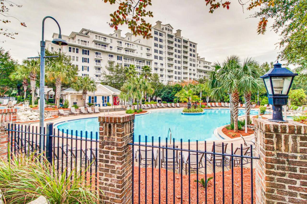 Grand 2801 Apartment