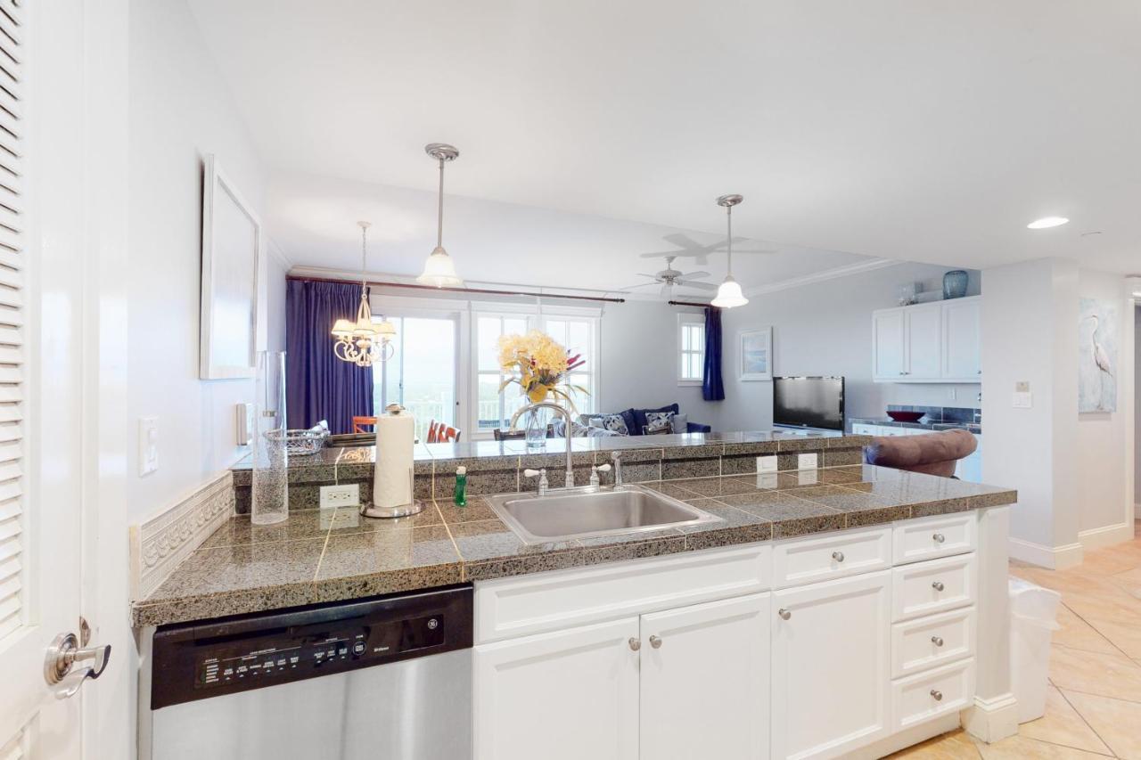 Grand 2801 Apartment *