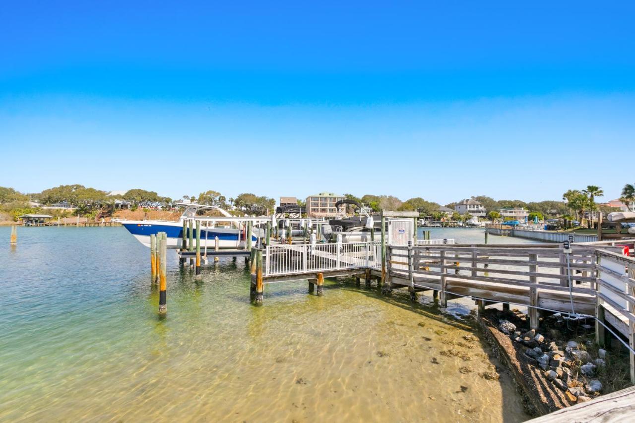 Apartment Dolphin Point 105a