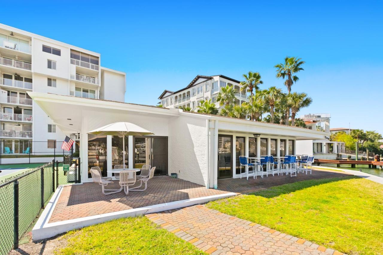 Apartment Dolphin Point 105a *