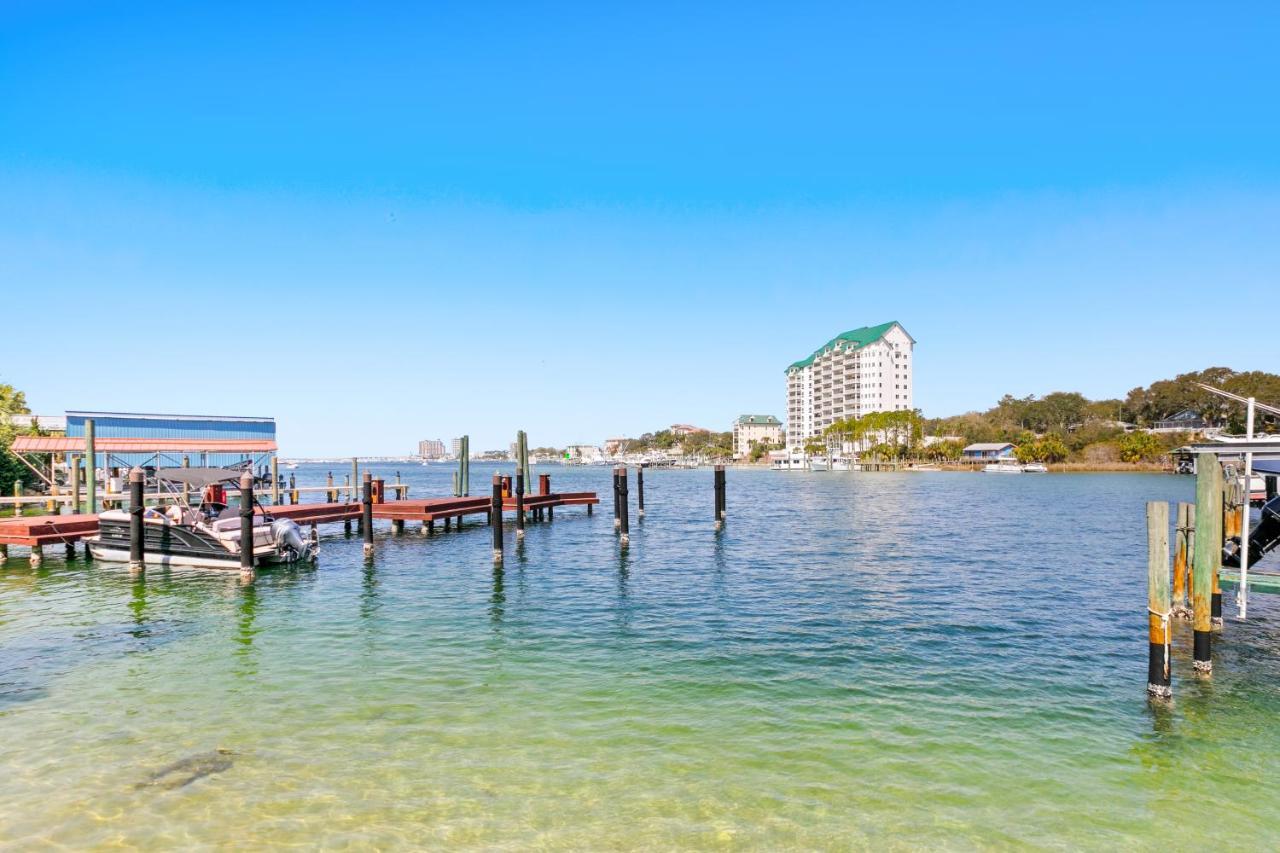 Apartment Dolphin Point 105a