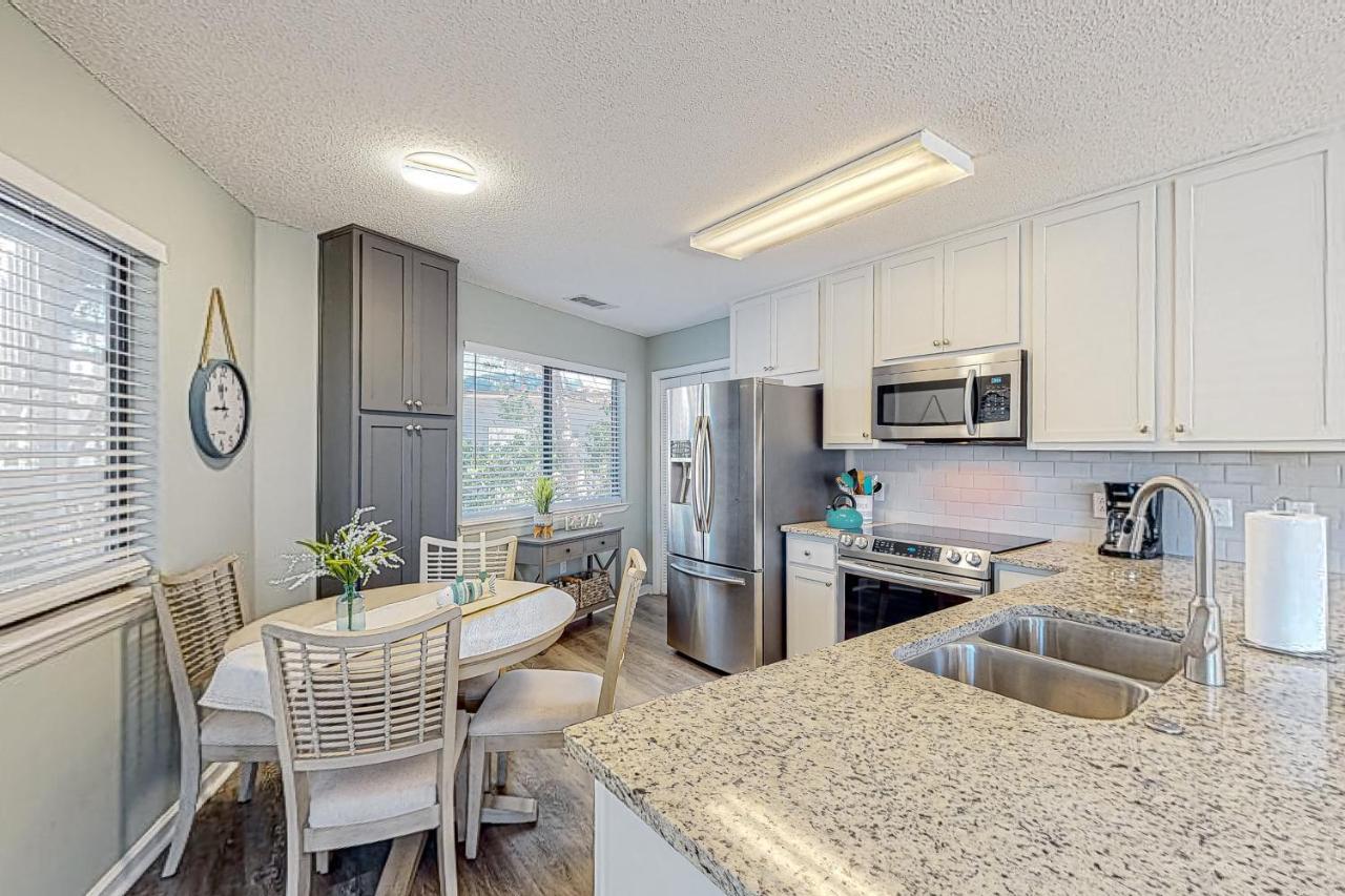 Crystal Village, Unit 20a Apartment
