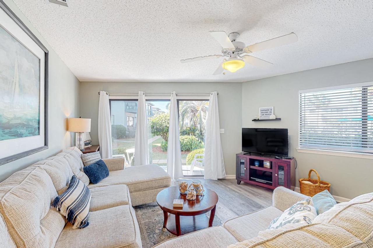 Crystal Village, Unit 20a *