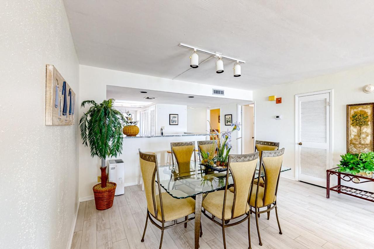 Edgewater 809 Apartment *