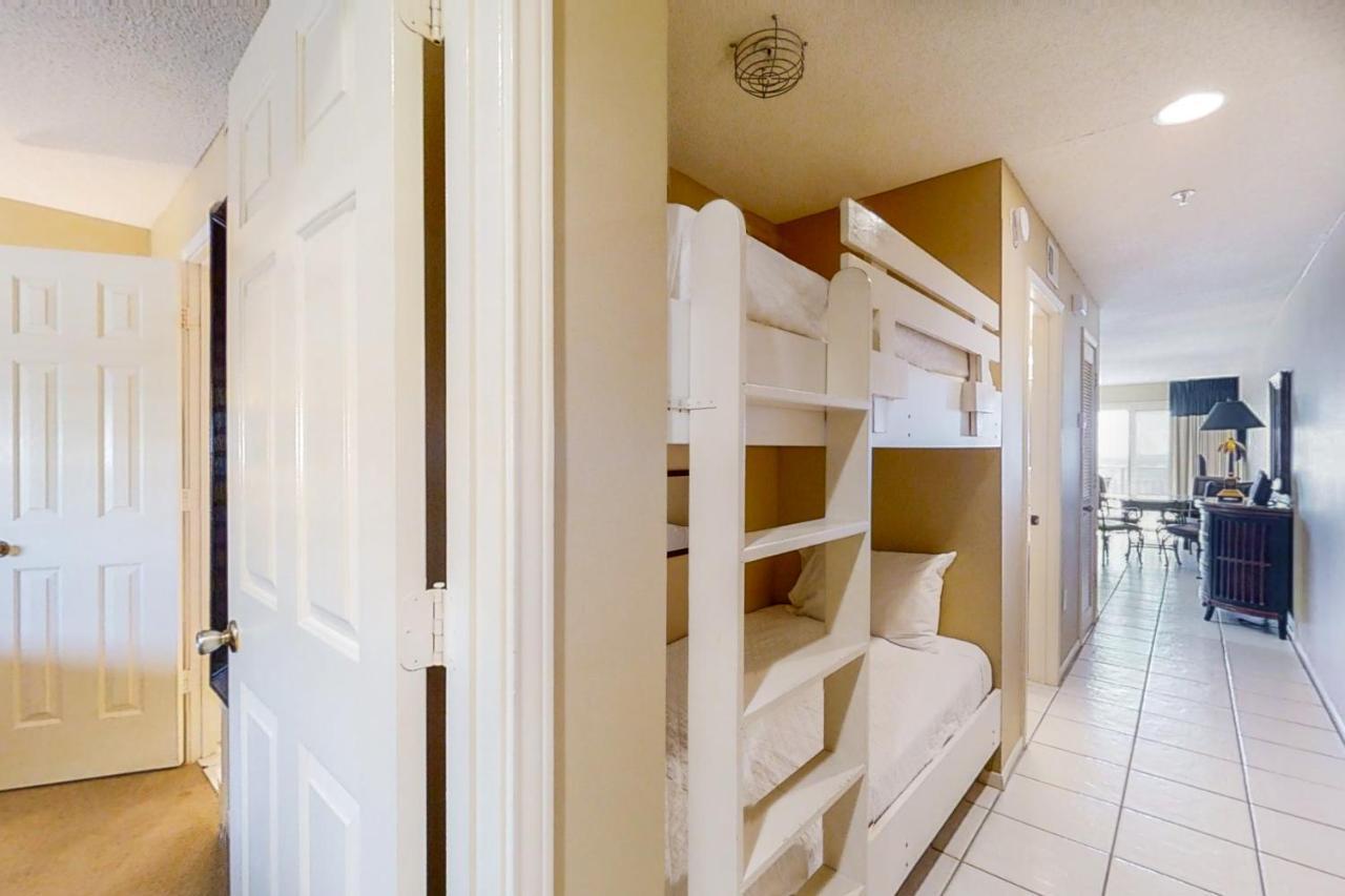 Apartment Crystal Sands 210a *