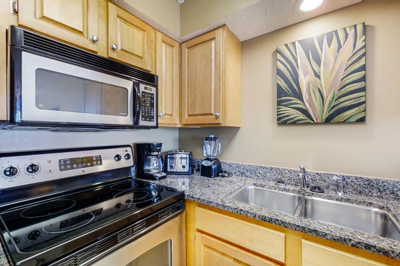 Apartment Crystal Sands 210a